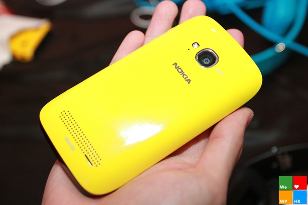 Nokia-Lumia-710-_2-