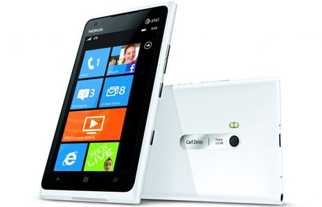 Nokia-Lumia-900-for-ATT-white