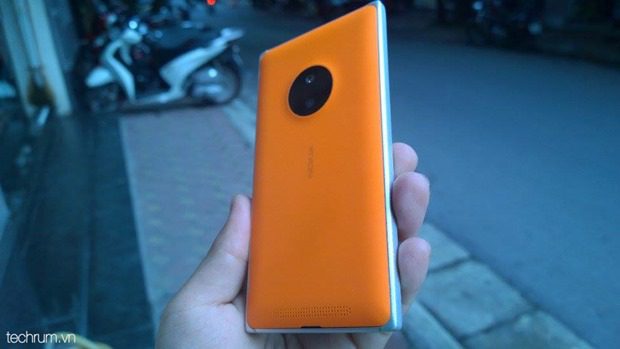 Nokia-Lumia-830-1.jpg