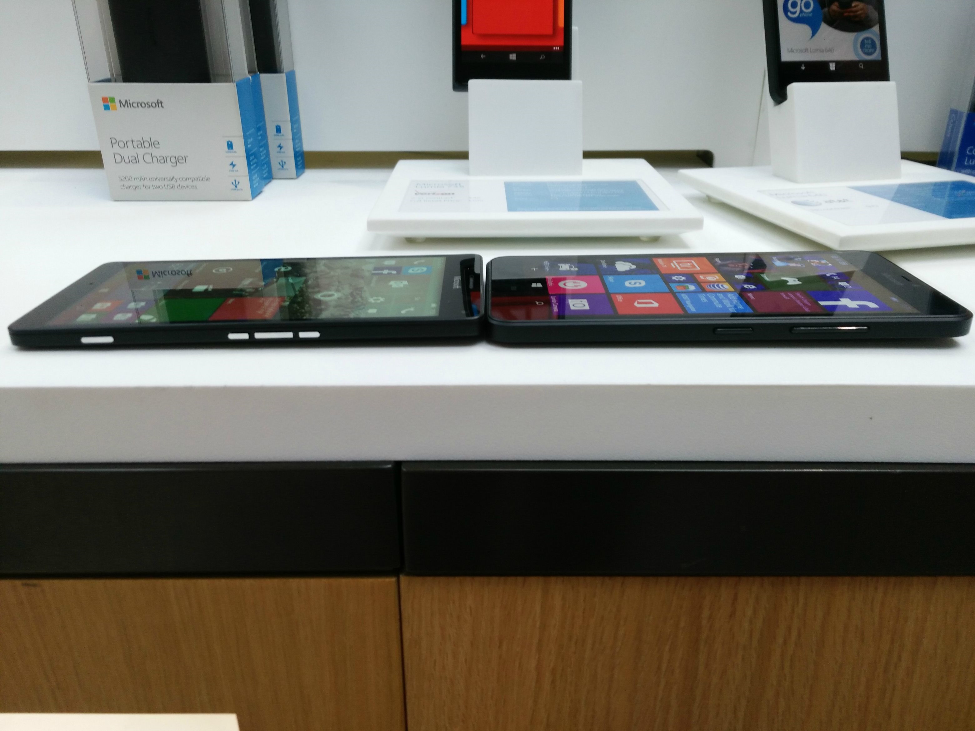 Lumia 640 XL vs 950 XL Side