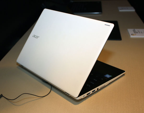 Computex 2016: ACER ASPIRE ONE 11 (AO1-132) Cloudbook has