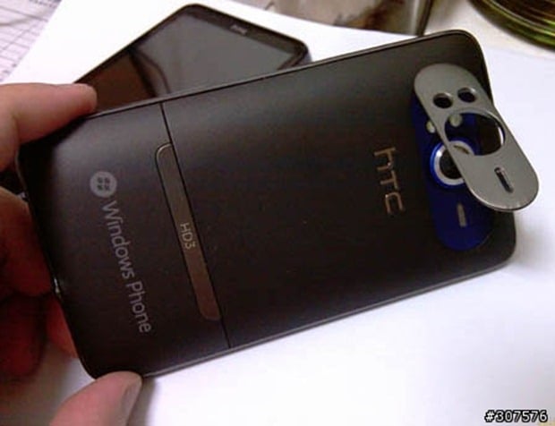 HTC HD7 in real pictures, looks great, kickstand on display