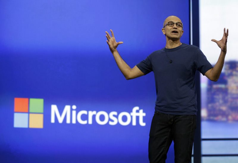 Microsoft’s newest iOS apps aim to help small businesses grow