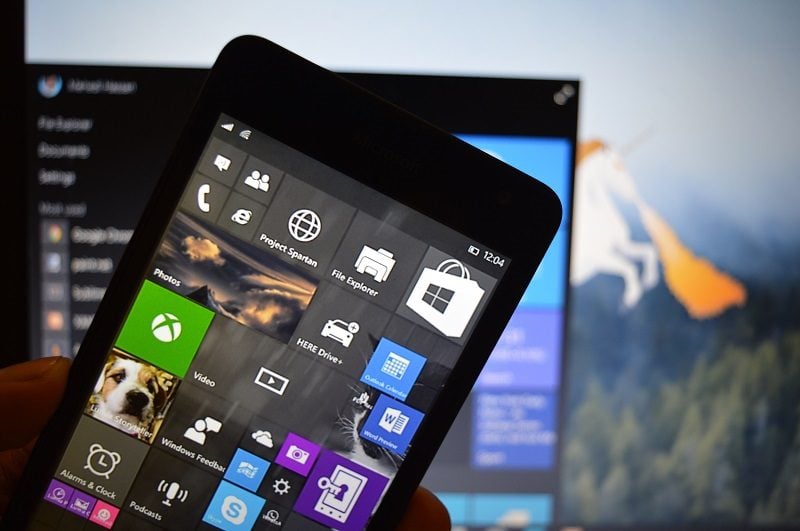 Microsoft may release another Windows 10 Mobile build this week