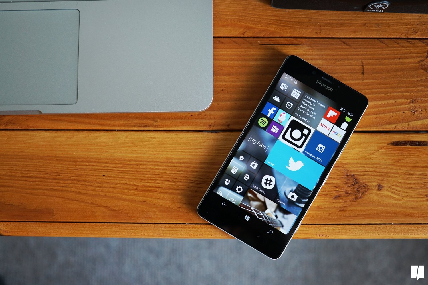 Microsoft isn’t pushing out any Windows 10 Mobile builds today