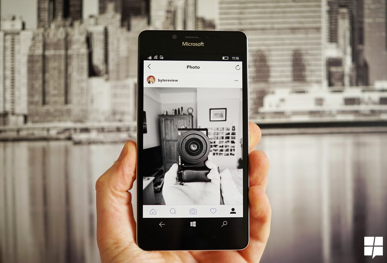 Instagram for Windows 10 updated with the ability to view multiple photos in a single post