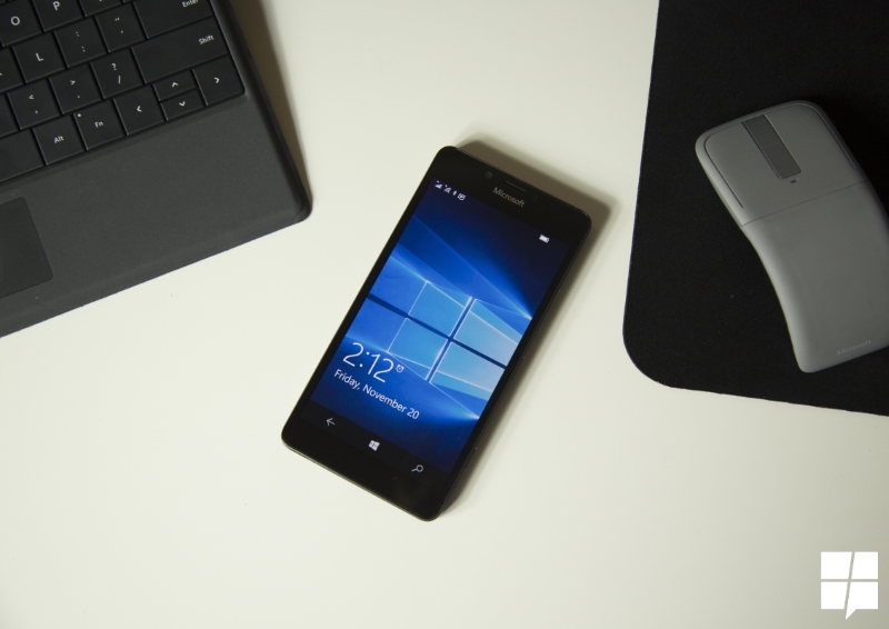 AT&T starts selling the Lumia 950 once again