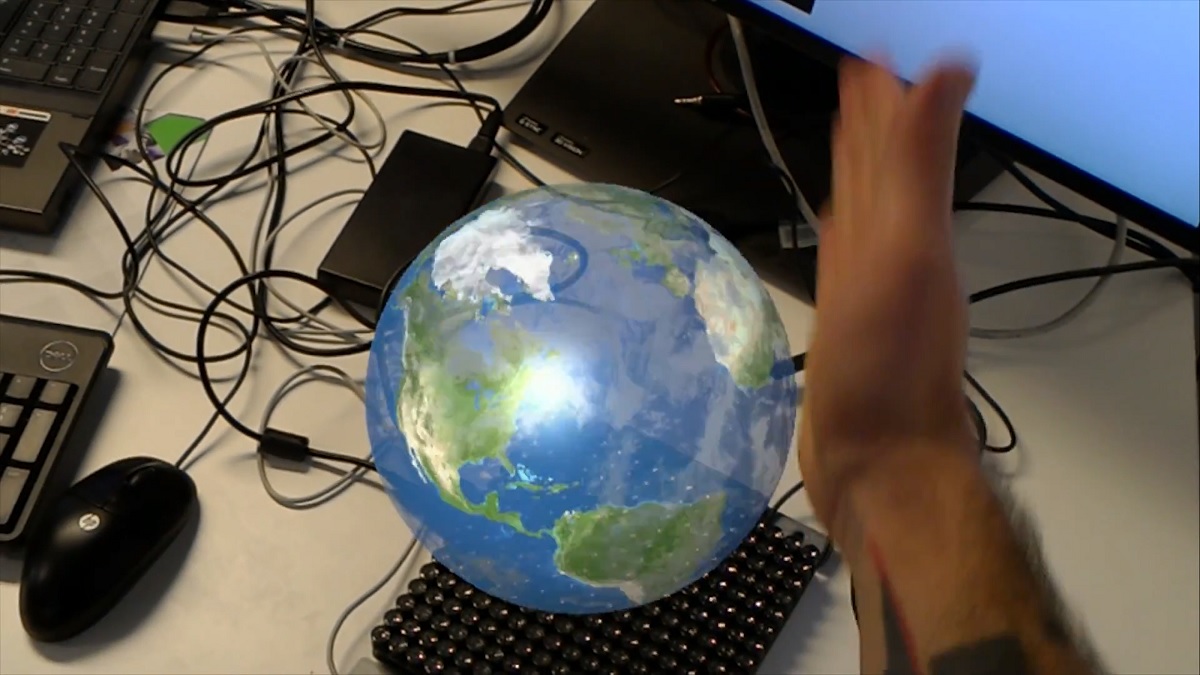 Immersion shows off touchable Holograms using HoloLens and Ultrahaptics