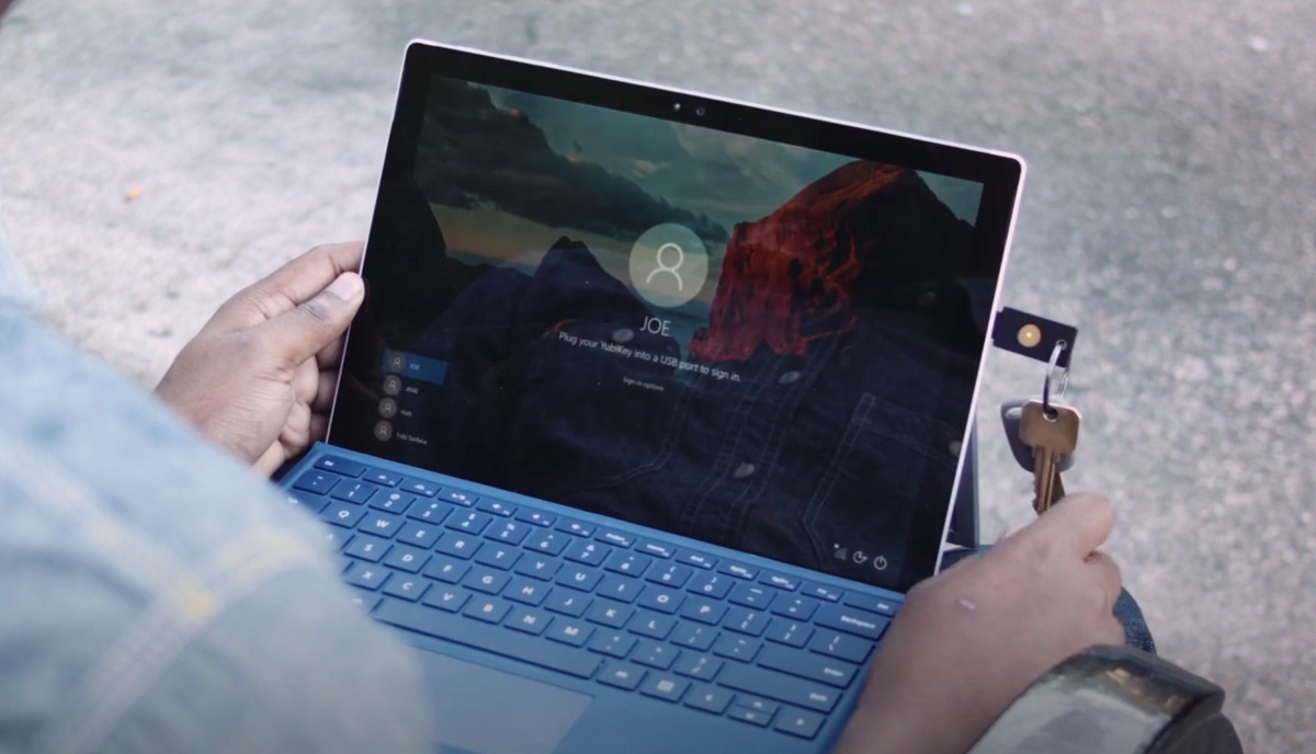 Microsoft features some of the Windows Hello companion devices