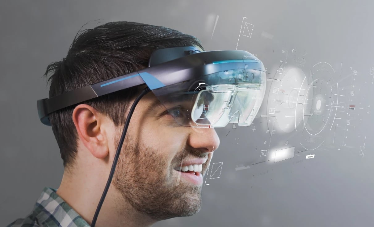AR HEADSET GIVES ITS USER X RAY VISION