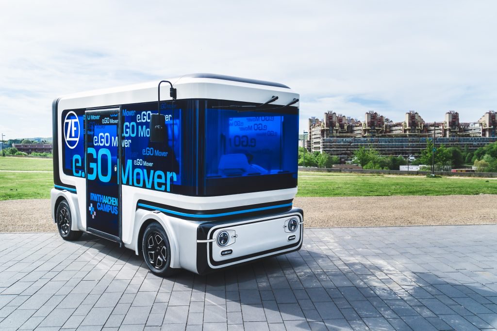 Беспилотный автобус Microsoft Azure используется в Германии