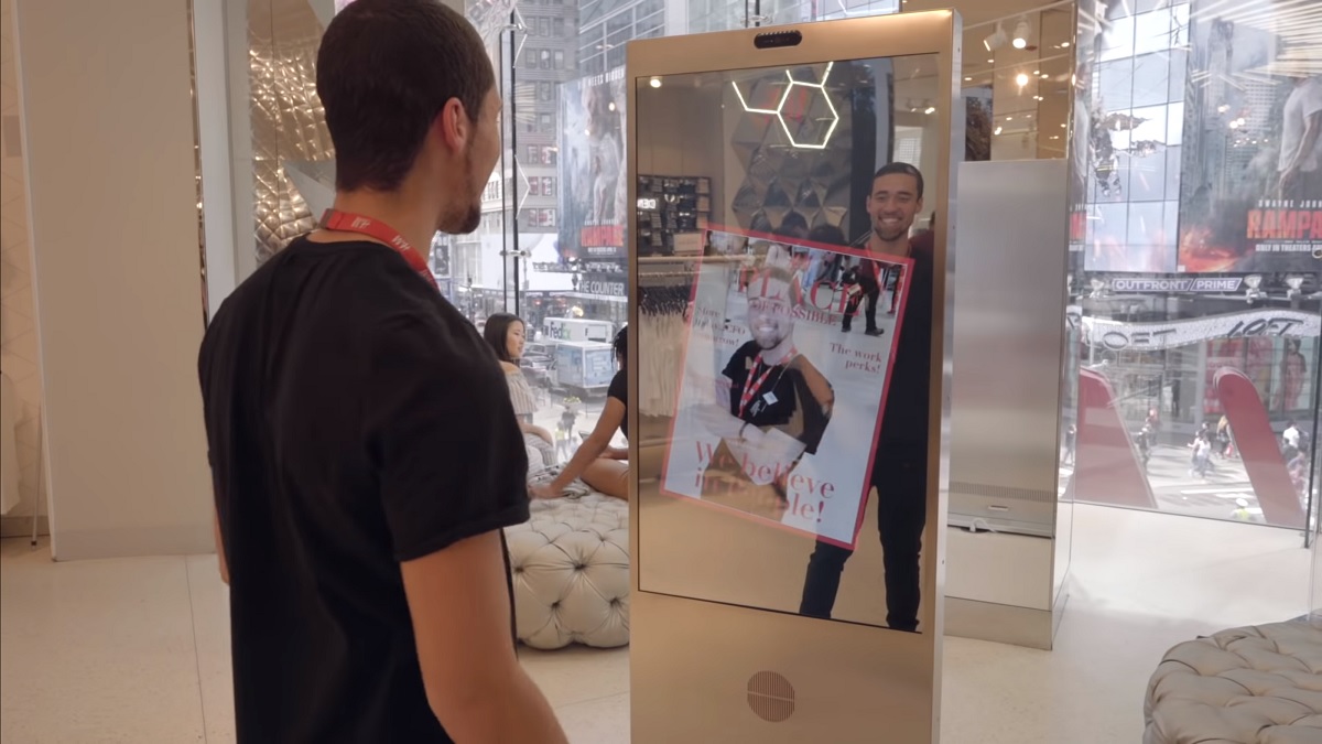 Microsoft creates interactive talking mirror for H&M in New York