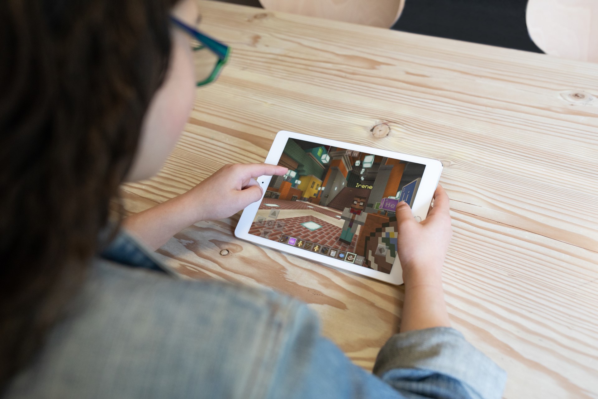 Microsoft brings Minecraft: Education Edition to Apple ...