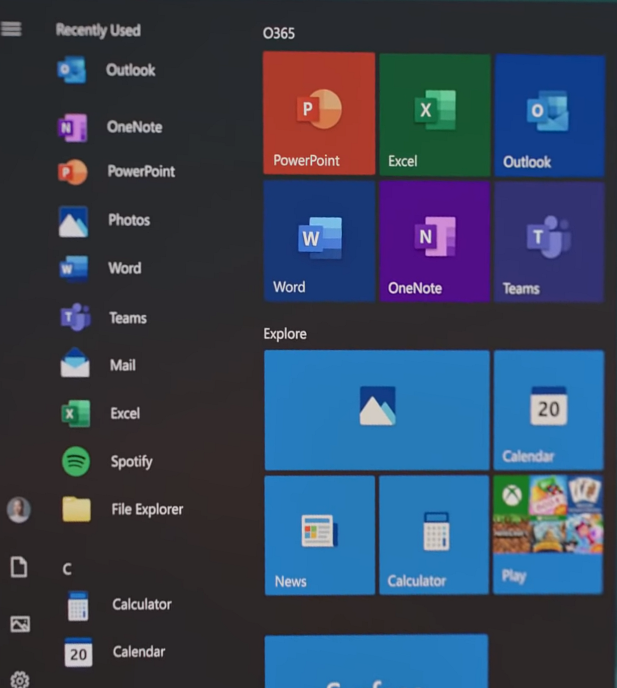 is there something like office 365 for windows 10