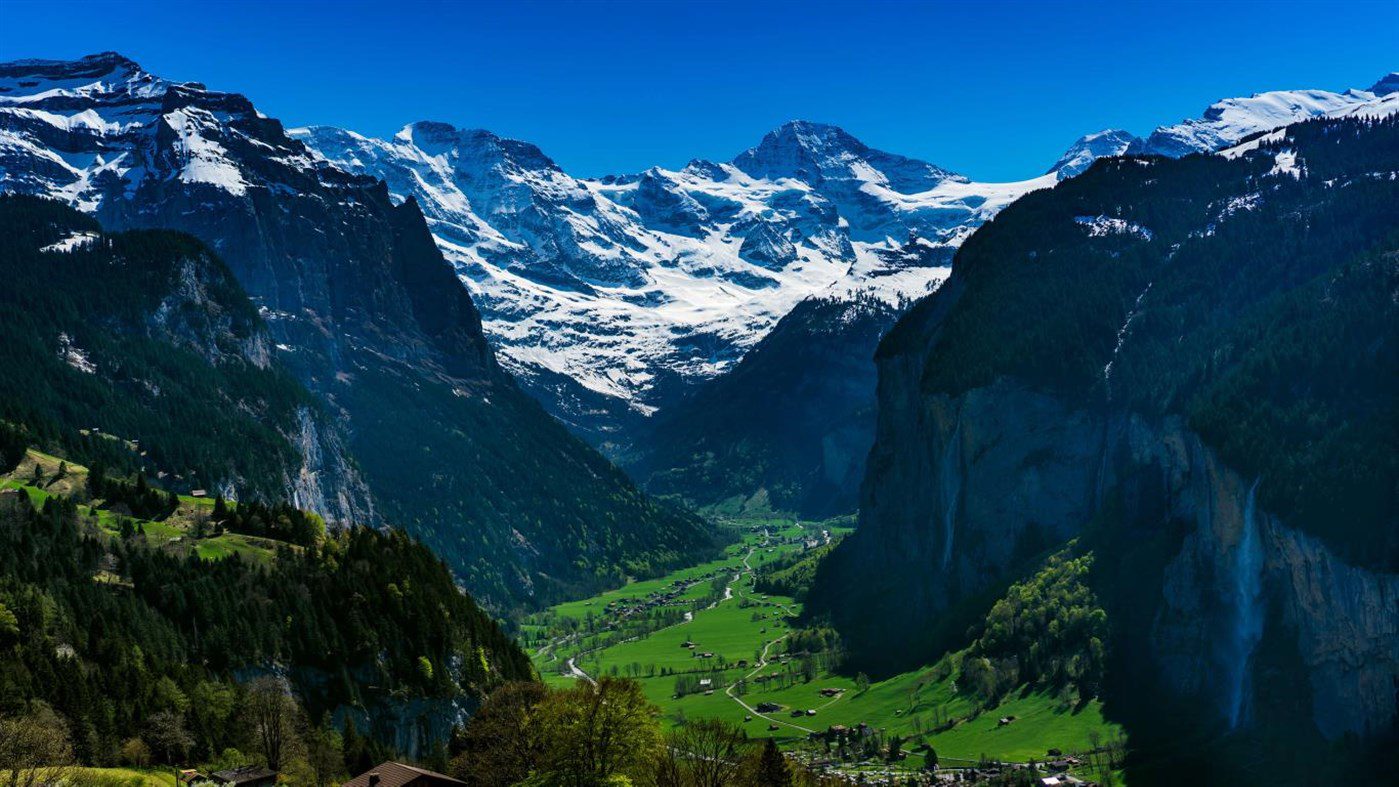 10 1920 1080. Lauterbrunnen Швейцария. Горы Швейцарии 4k. Долина Лаутербруннен 4k. Альпы Швейцария 1920 1080.