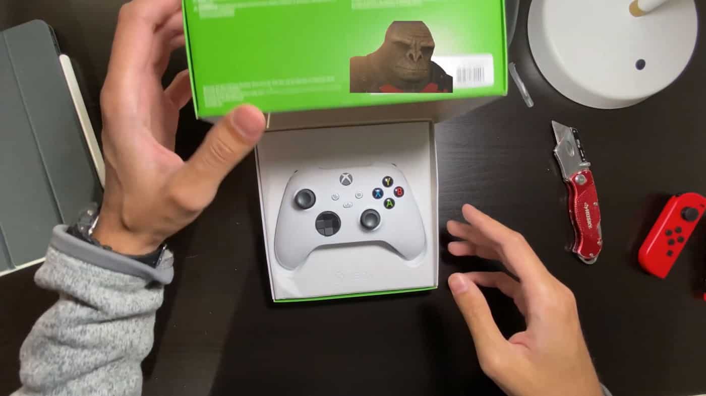 Xbox Series S controller unboxing posted on YouTube