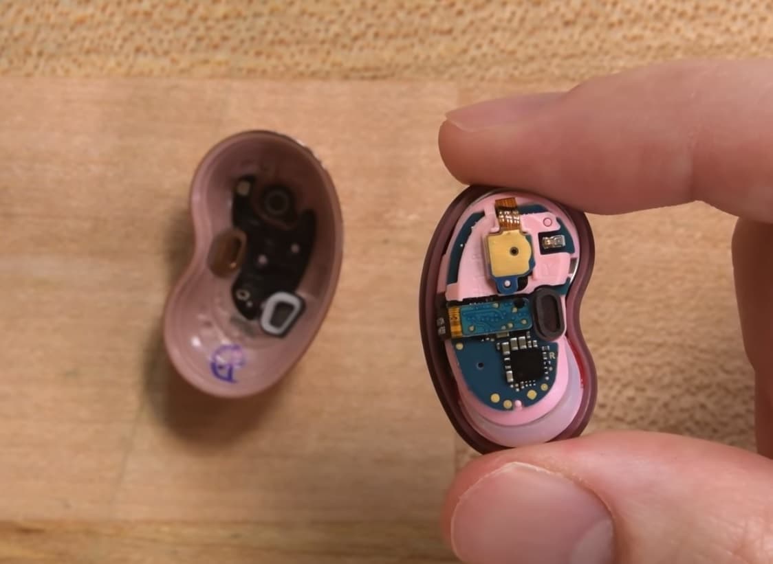 The Samsung Galaxy Buds Live score an amazing 8/10 repairability score on iFixit teardown (Airpods Pro 0/10)