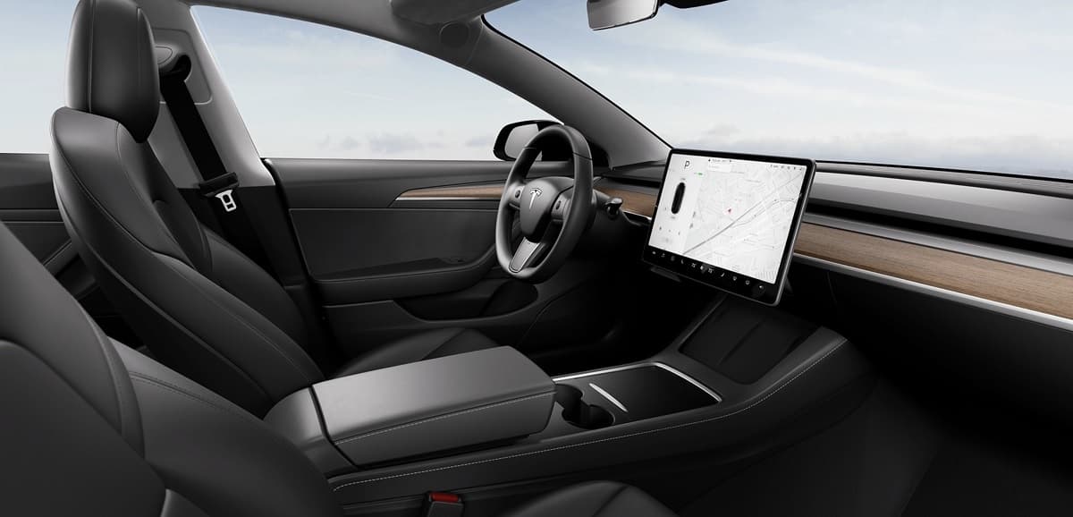 tesla model 3 heated steering wheel