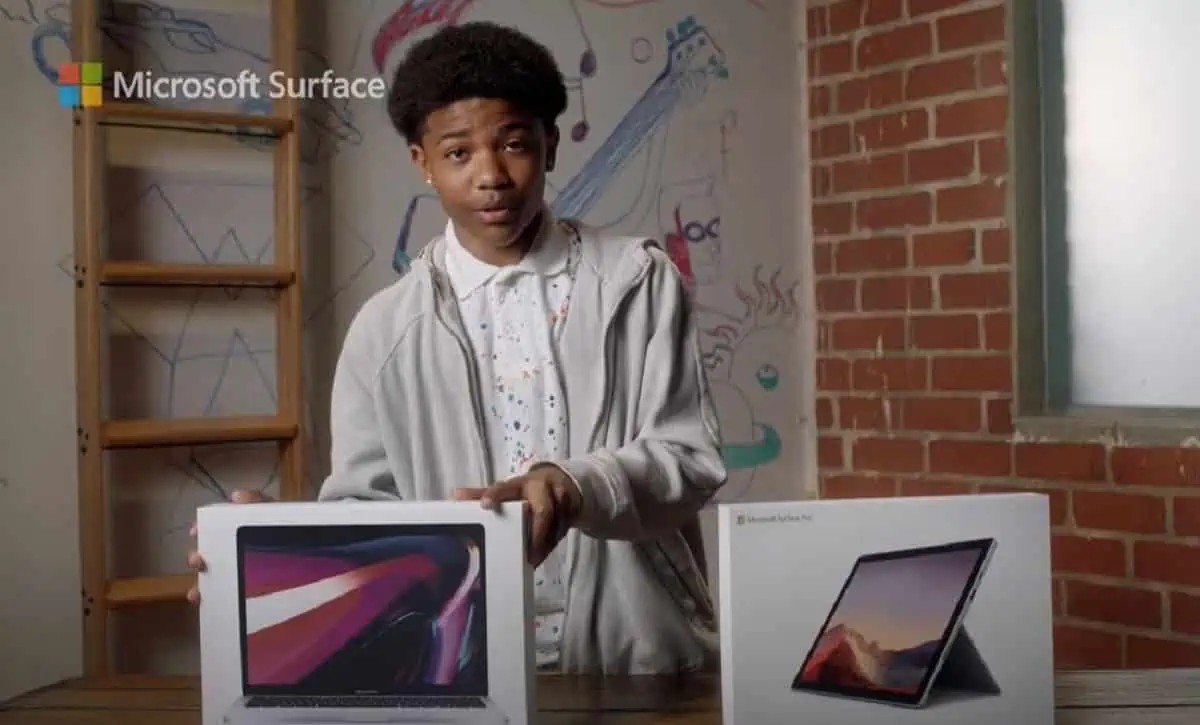 Microsoft vede o cerere crescută pentru laptop-uri Surface, deoarece componentele rămân insuficiente