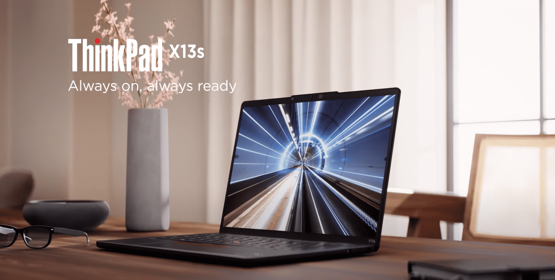 לנובו חושפת את ThinkPad X13s ב-MWC 2022