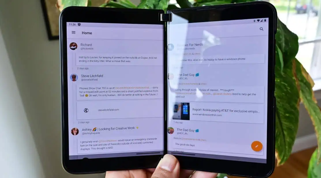 Talon for Twitter on Surface Duo device showing separate feeds on both screens