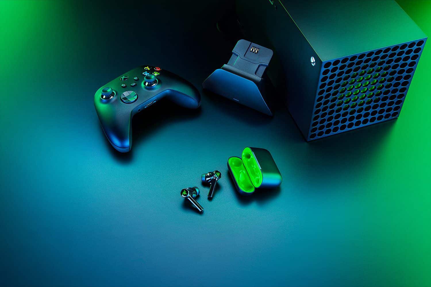 Razer is releasing Xbox and PlayStation versions of Hammerhead HyperSpeed earbuds