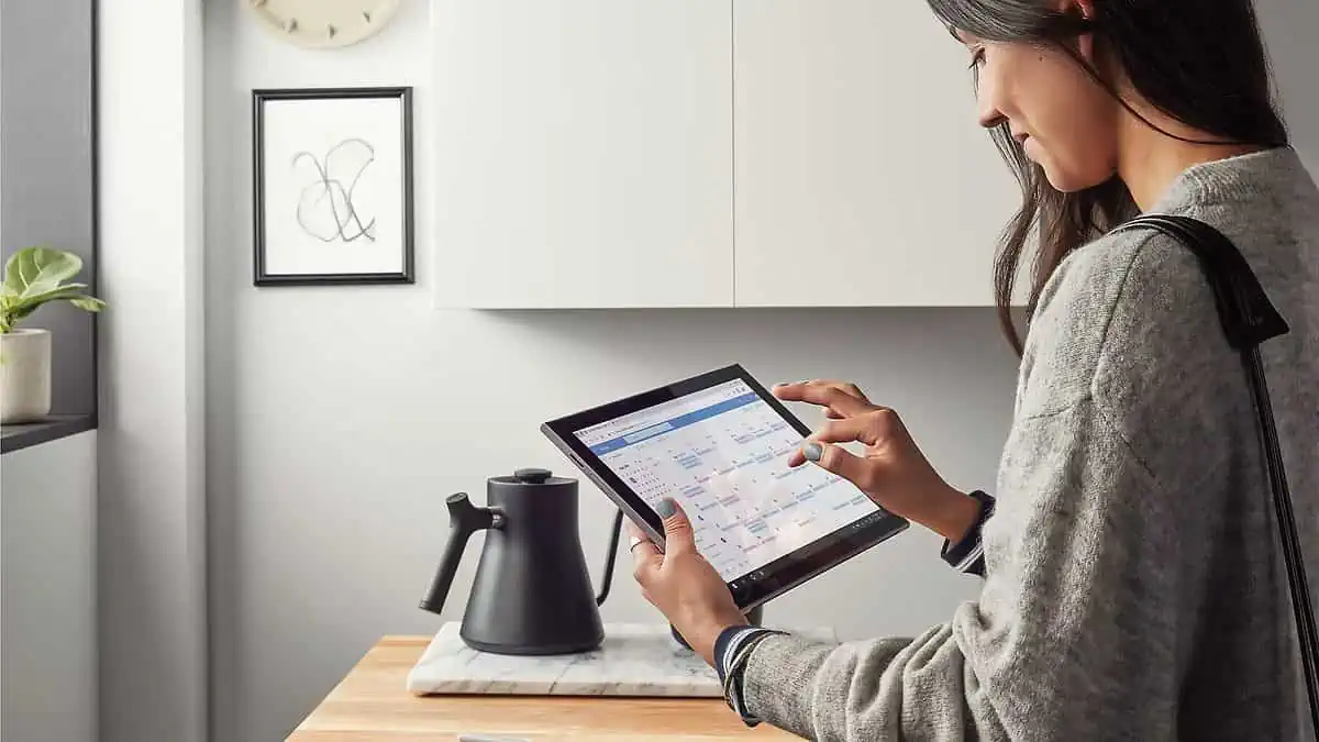 Qu'est-ce qu'une tablette Outlook en main