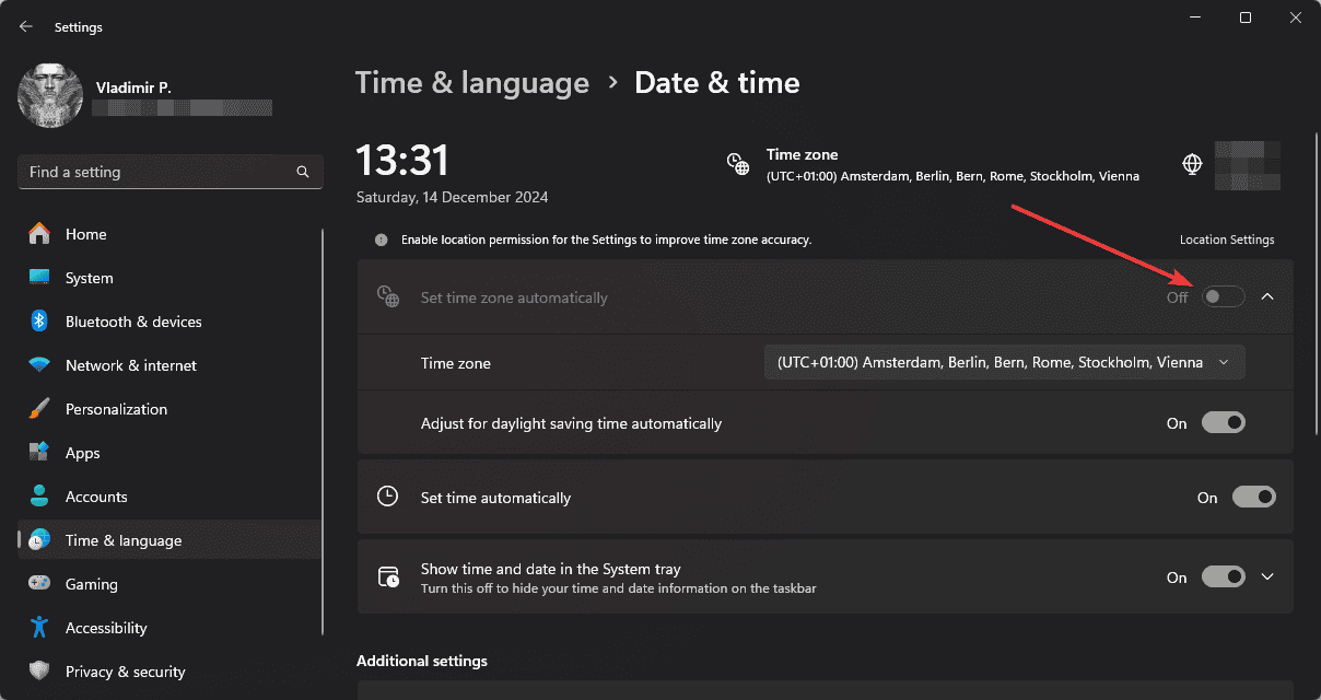 Set time zone automatically